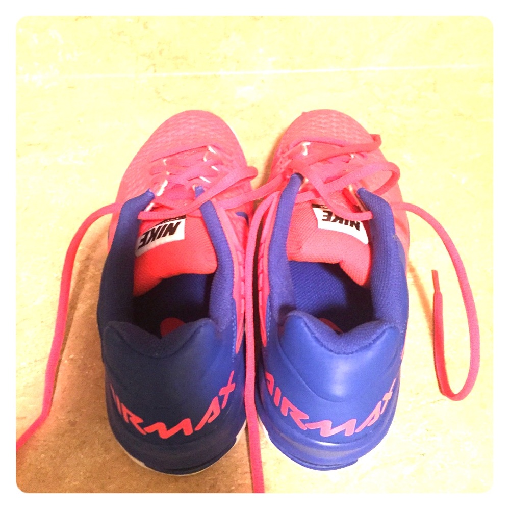 Nike Tennis shoes